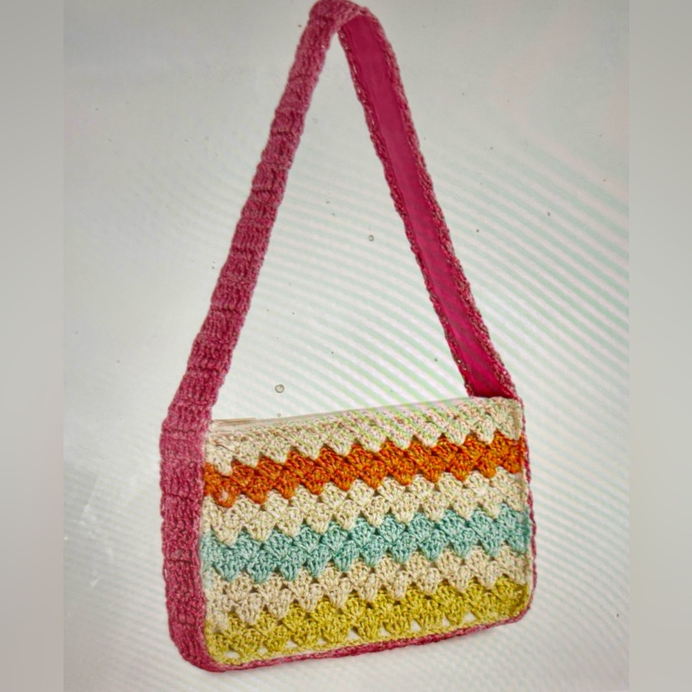 Luna Crochet Shoulder Bag